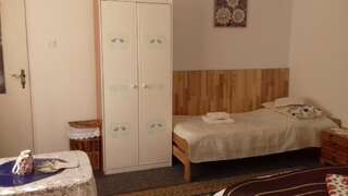 Проживание в семье Dom na Ludowo w Brzeźnicy Brzeźnica Стандартный трехместный номер с собственной ванной комнатой-24